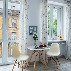 Apartamento Emilii Plater 12 Prywatne Mieszkanie Z Balkonem 400 M Od Dworca Centralnego Samodzielne Zameldowanie! Self Check-in System!, Varsovia